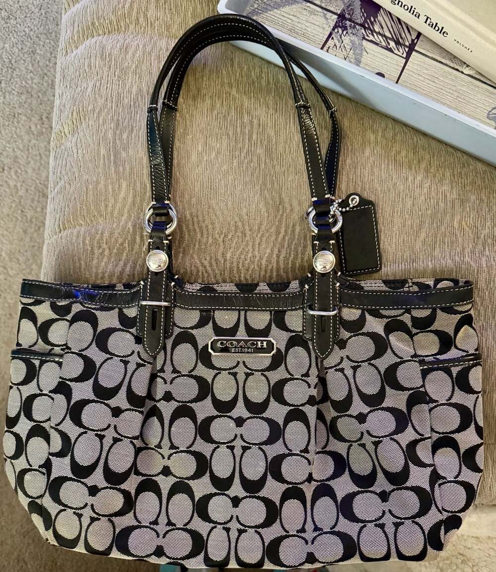 Coach Signature C Tote Bag Black White F18561